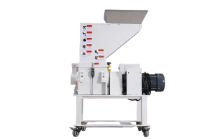 Low-Speed Sound-Proof Side Granulator