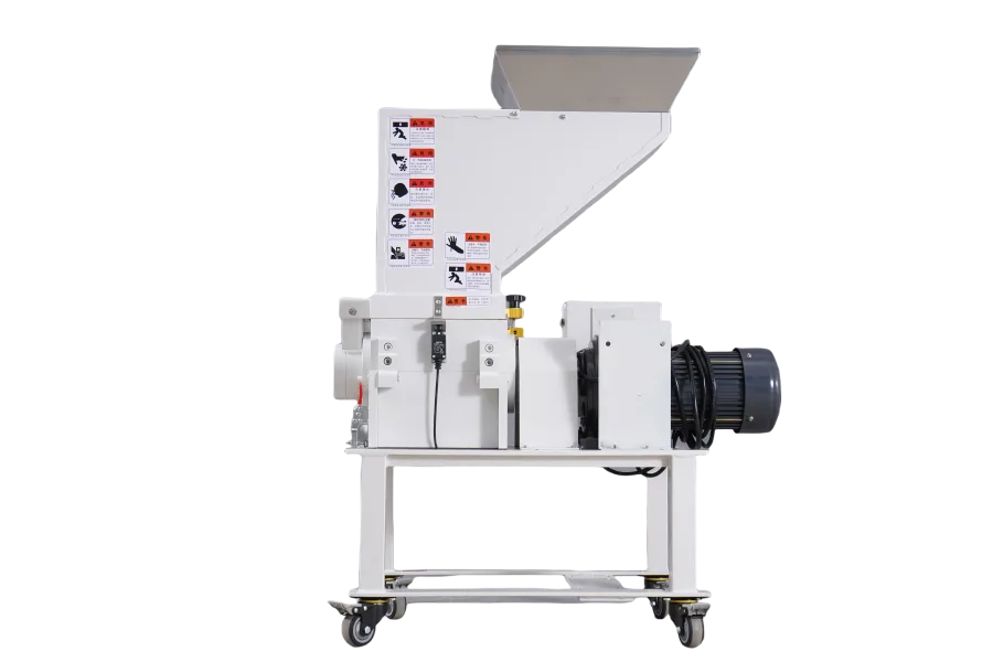 Low-Speed Sound-Proof Side Granulator